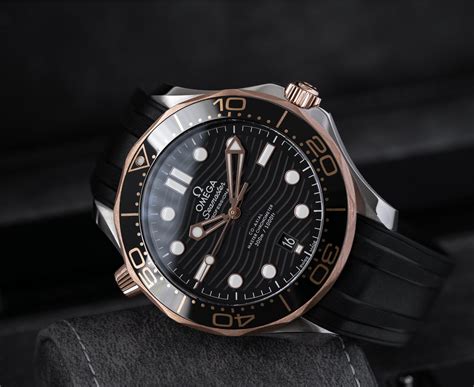 sedna gold scuba diver